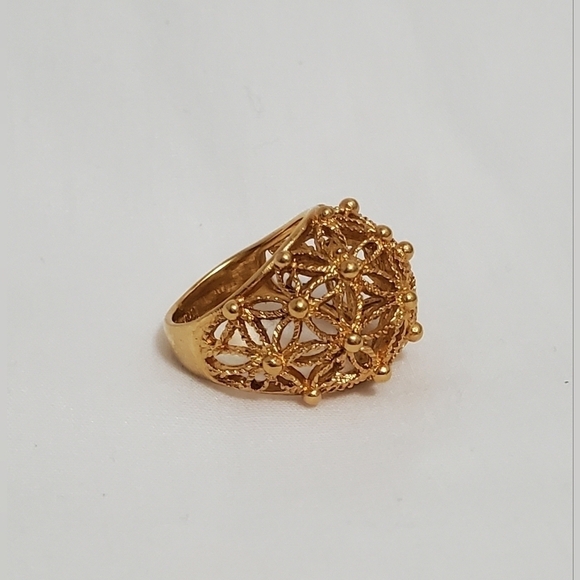 Avon Gold Tone Spun Blossoms Ring - Picture 4 of 7